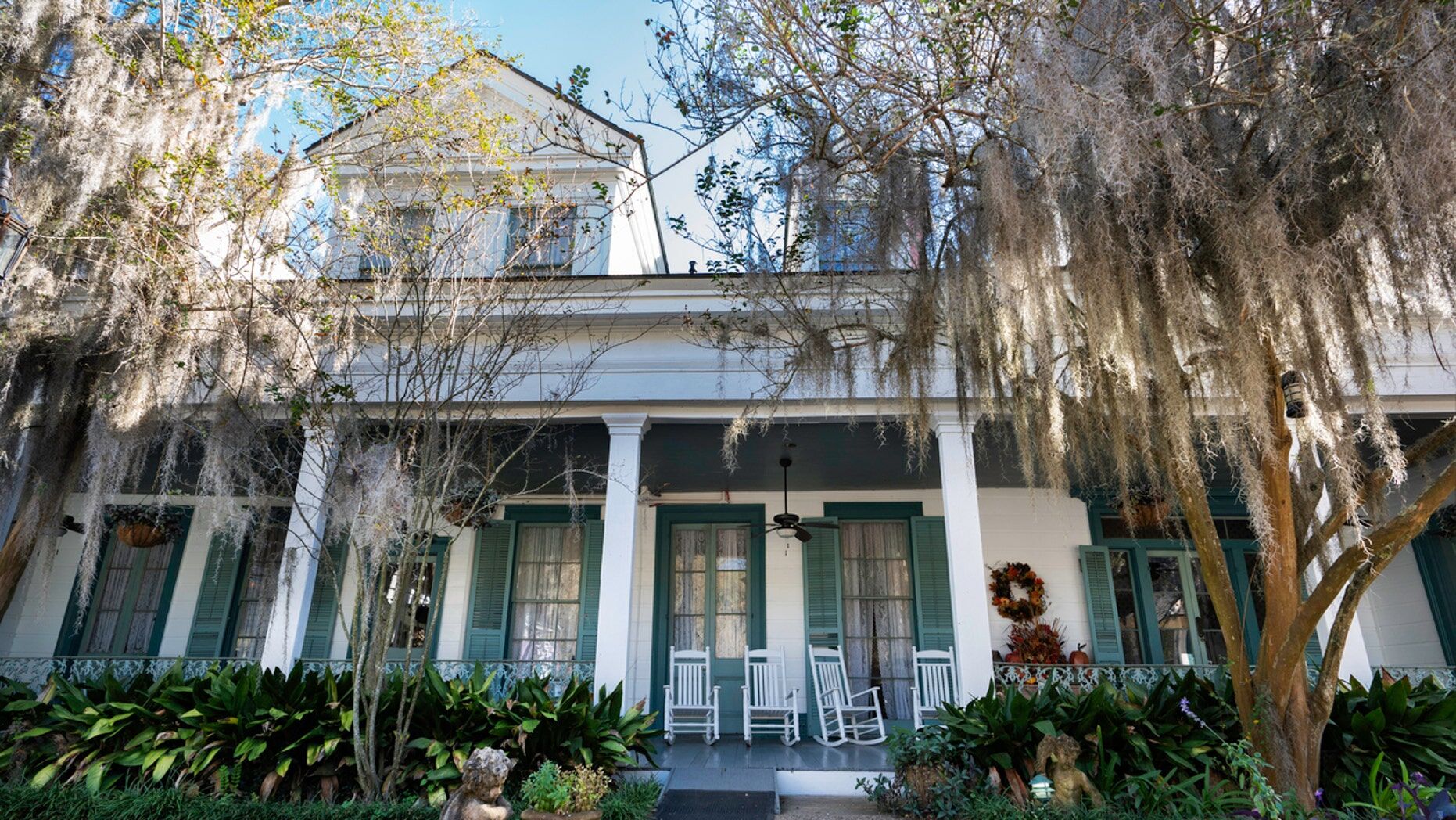 myrtles plantation fox.jpg